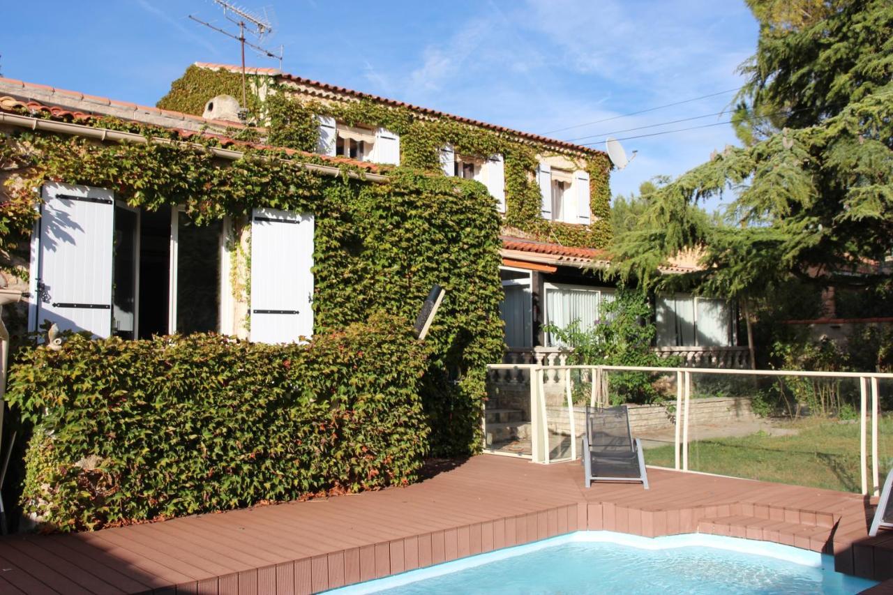 Maison D'Hote Villa Monique Cuges-les-Pins Exterior foto
